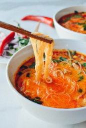 Curry Noodle Soup