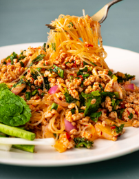 Larb Woon Sen